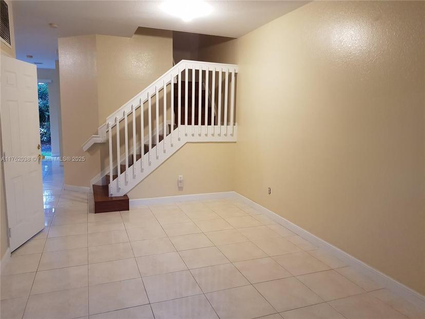 Picture of 472 NE 21St Ave, Homestead FL 33033