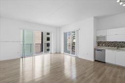 Picture of 234 NE 3Rd St # 1002, Miami, FL 33132