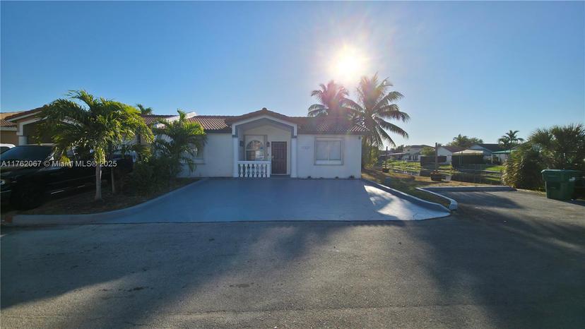Picture of 17227 NW 74Th Path, Hialeah FL 33015