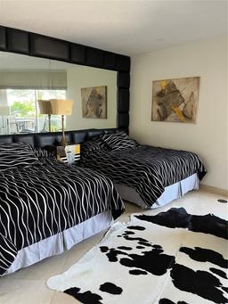 Picture of 17555 Collins Ave # 403, Sunny Isles Beach, FL 33160