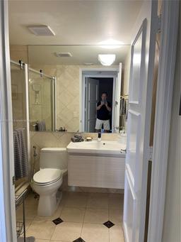 Picture of 17555 Collins Ave # 403, Sunny Isles Beach, FL 33160