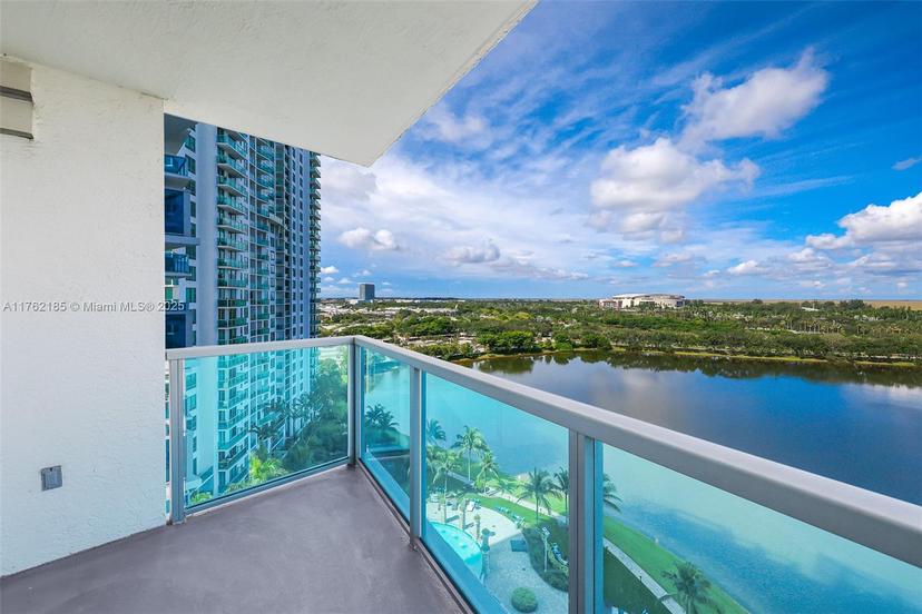 Picture of 2641 N Flamingo Rd # 1205N, Sunrise FL 33323