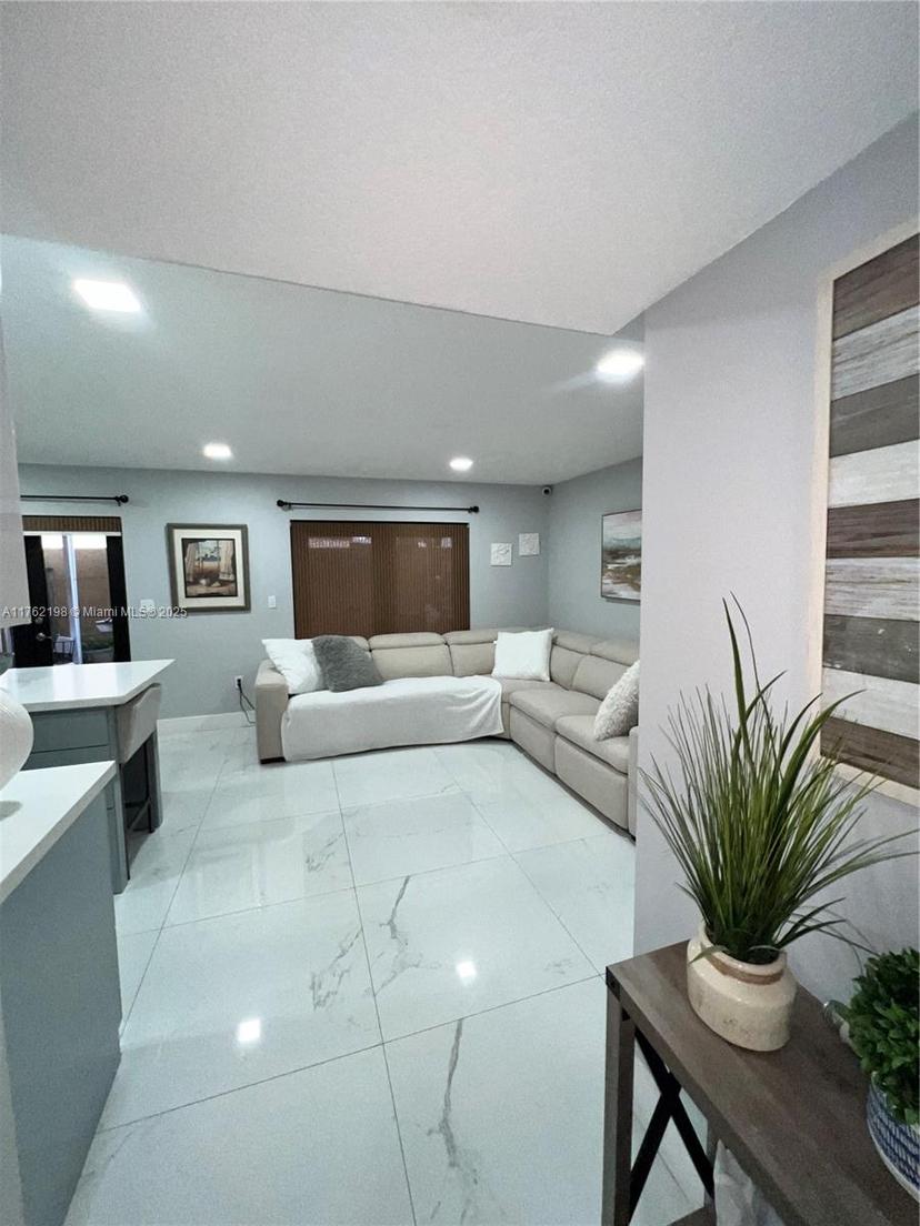 Picture of 11115 W Okeechobee Rd # 119, Hialeah Gardens FL 33018