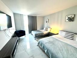 Picture of 19370 Collins Ave # 826, Sunny Isles Beach, FL 33160