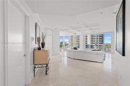 Picture of 21150 Point Pl # 1102, Aventura, FL 33180