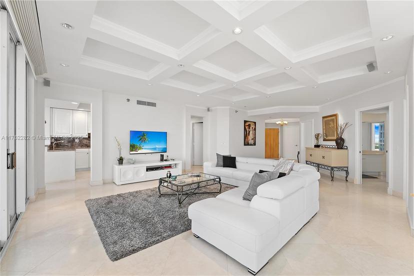 Picture of 21150 Point Pl # 1102, Aventura FL 33180