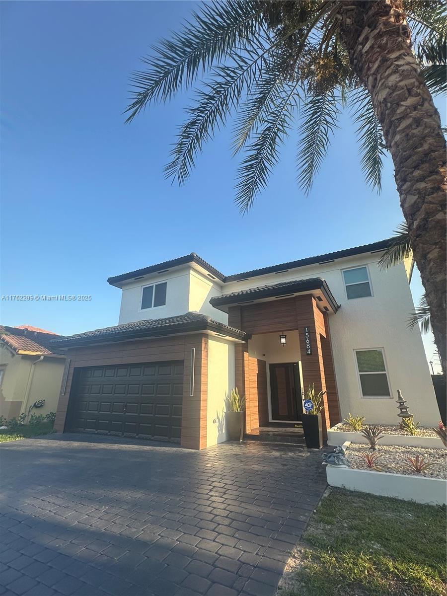 Picture of 15684 SW 9Th Ter, Miami, FL 33194