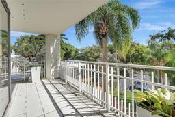 Picture of 4000 Towerside Ter # 302, Miami, FL 33138