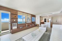 Picture of 100 Lincoln Rd # 947, Miami Beach, FL 33139