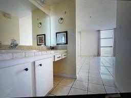 Picture of 3625 N Country Club Dr # 2601, Aventura, FL 33180