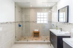 Picture of 16329 SW 78Th Ter, Miami, FL 33193