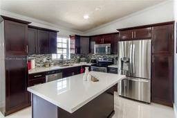 Picture of 16329 SW 78Th Ter, Miami, FL 33193