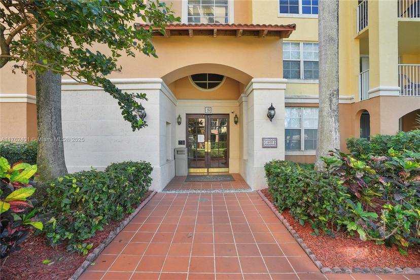 Picture of 19555 E Country Club Dr # 8502, Aventura FL 33180
