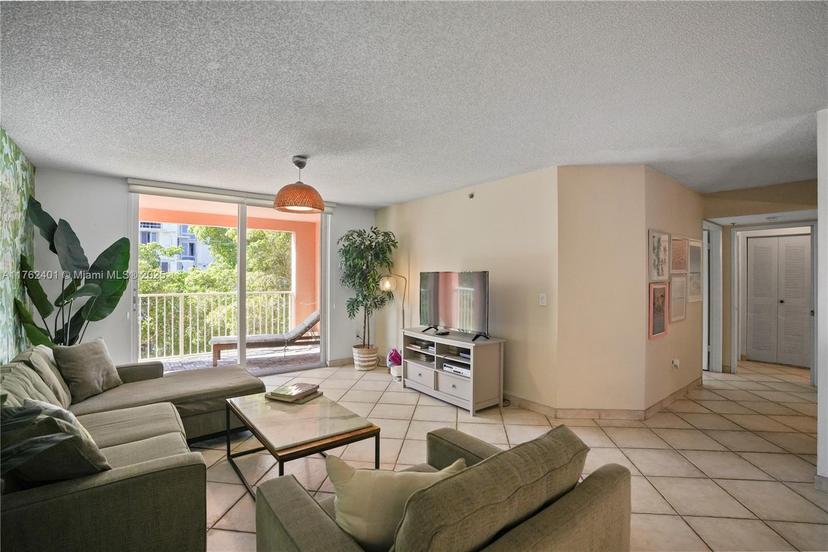 Picture of 19555 E Country Club Dr # 8502, Aventura FL 33180