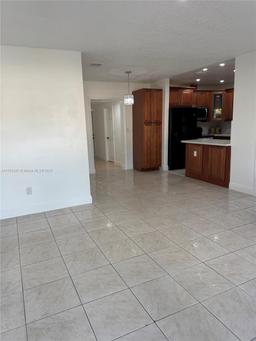 Picture of 18600 NW 42Nd Pl, Miami Gardens, FL 33055