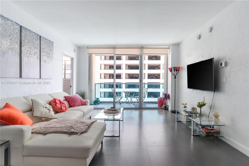 Picture of 4001 S Ocean Dr # 8F, Hollywood FL 33019