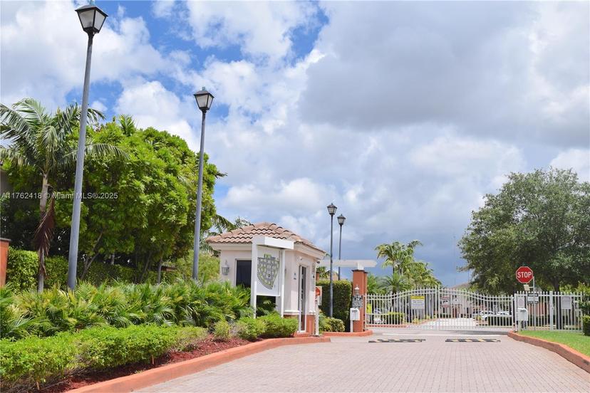 Picture of 17347 NW 7Th Ave # 907, Miami Gardens FL 33169