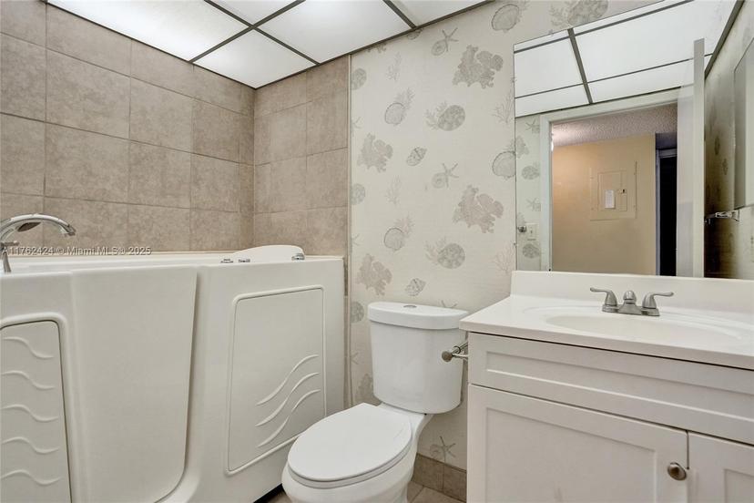 Picture of 7154 Ashmont Cir # 102, Tamarac FL 33321