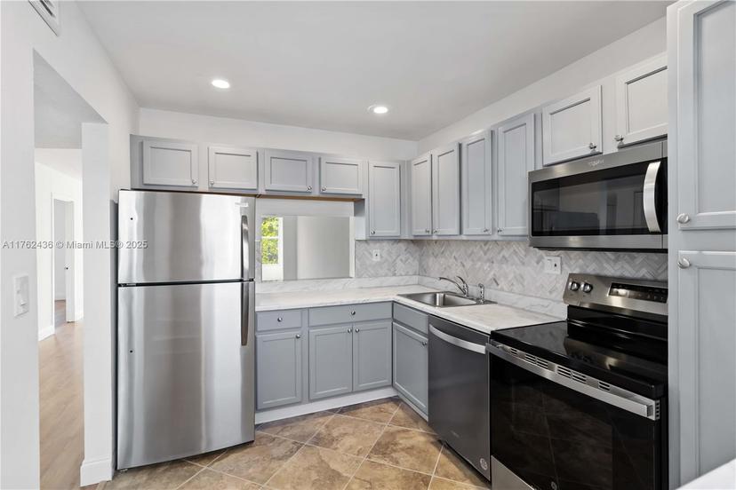 Picture of 8300 Sands Point Blvd # K304, Tamarac FL 33321
