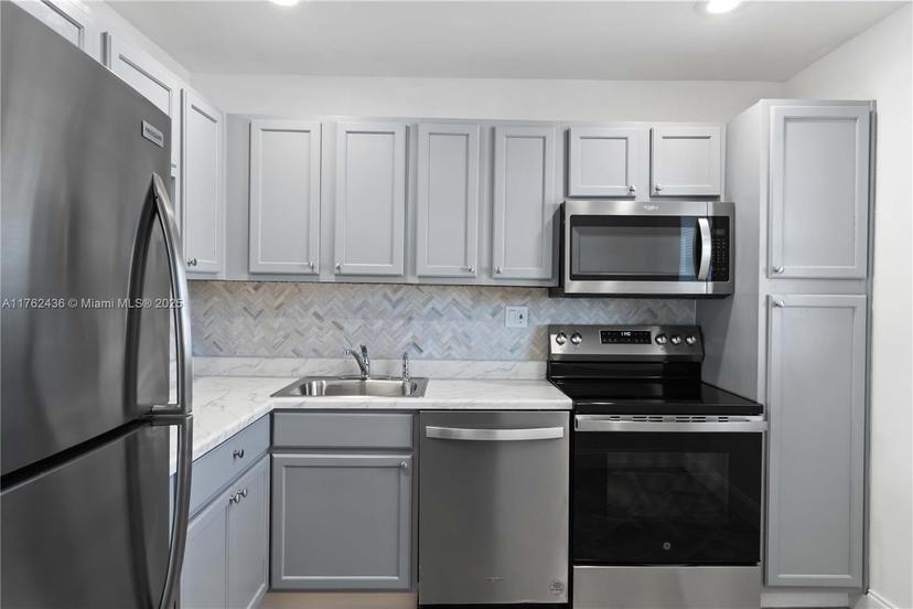 Picture of 8300 Sands Point Blvd # K304, Tamarac FL 33321