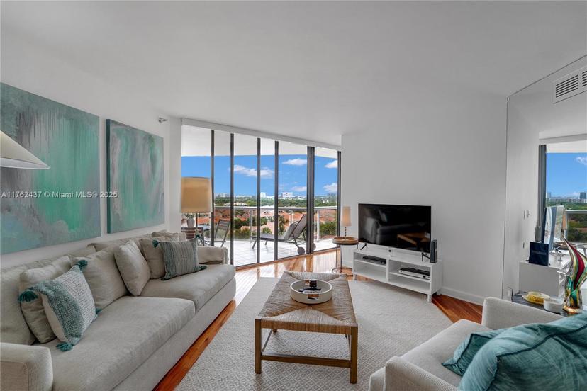 Picture of 3610 Yacht Club Dr # 1014, Aventura FL 33180