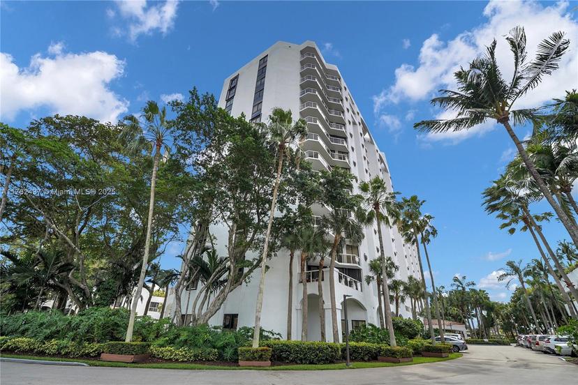 Picture of 3610 Yacht Club Dr # 1014, Aventura FL 33180