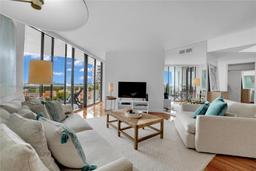 Picture of 3610 Yacht Club Dr # 1014, Aventura, FL 33180