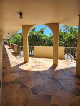 Picture of 5961 N Falls Cir Dr # 204, Lauderhill, FL 33319