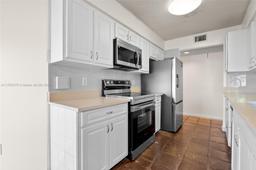 Picture of 9313 NW 9Th Pl # 9313, Plantation, FL 33324