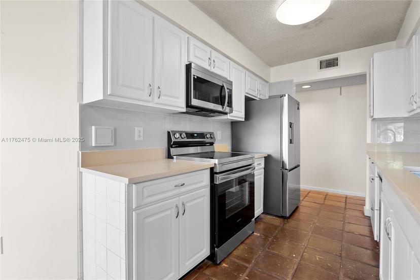 Picture of 9313 NW 9Th Pl # 9313, Plantation FL 33324