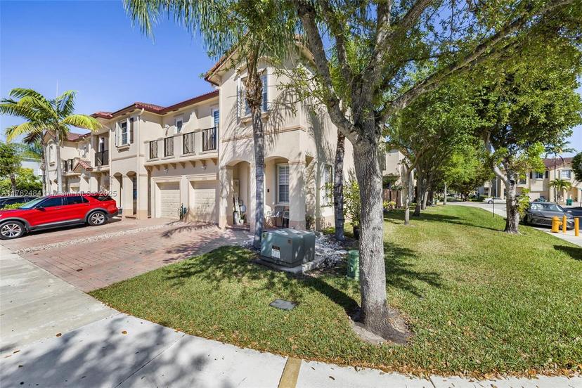 Picture of 12993 SW 134Th Ter, Miami FL 33186
