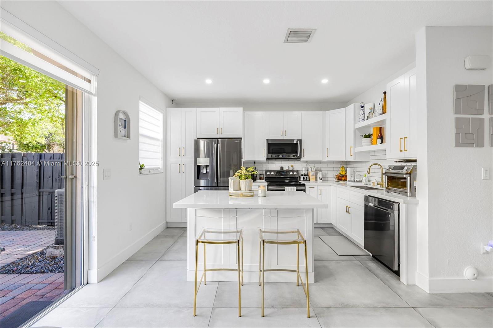 Picture of 12993 SW 134Th Ter, Miami, FL 33186