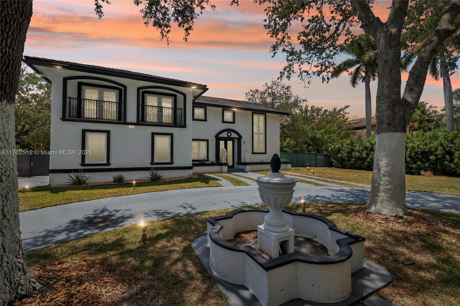Picture of 7830 SW 120Th St, Pinecrest, FL 33156