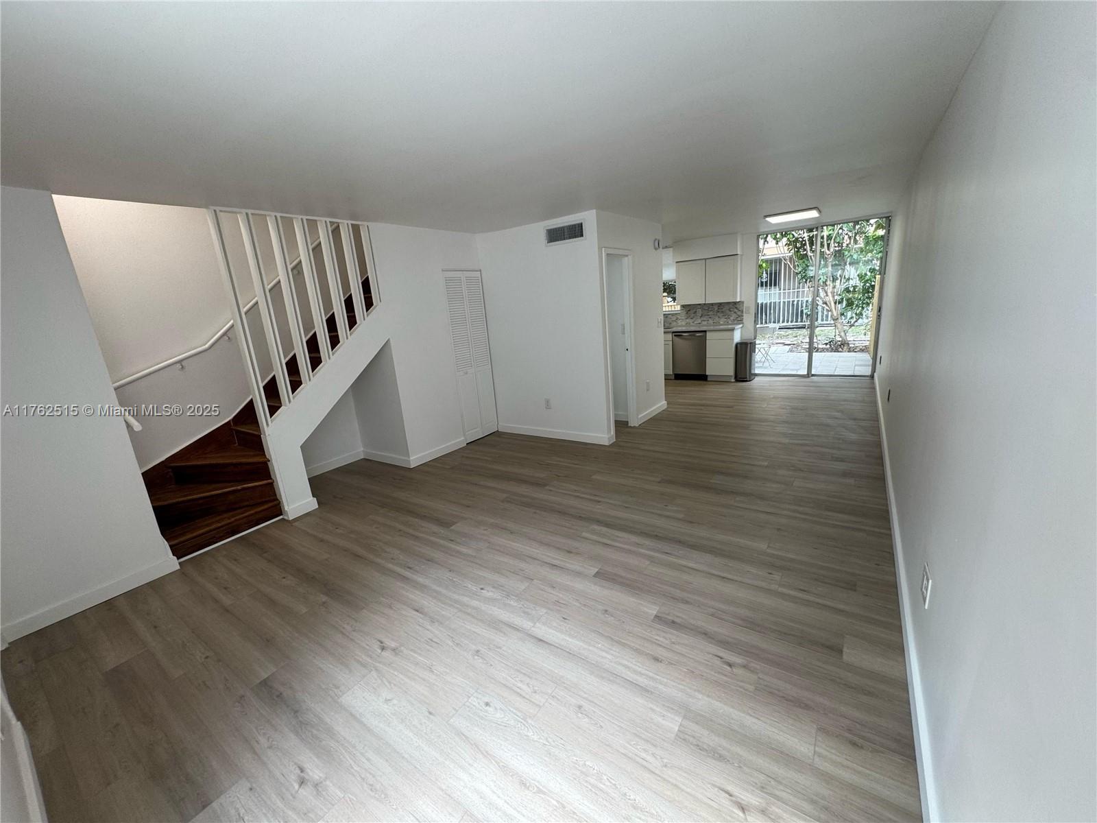 Picture of 6007 SW 69Th St # 74, South Miami, FL 33143