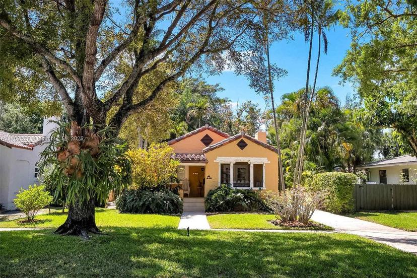 Picture of 136 NE 101St St, Miami Shores FL 33138