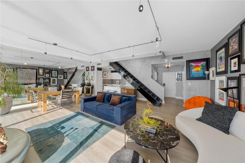 Picture of 1000 Venetian Way # 810, Miami FL 33139