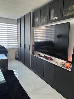 Picture of 18555 NE 14Th Ave # 609, Miami, FL 33179