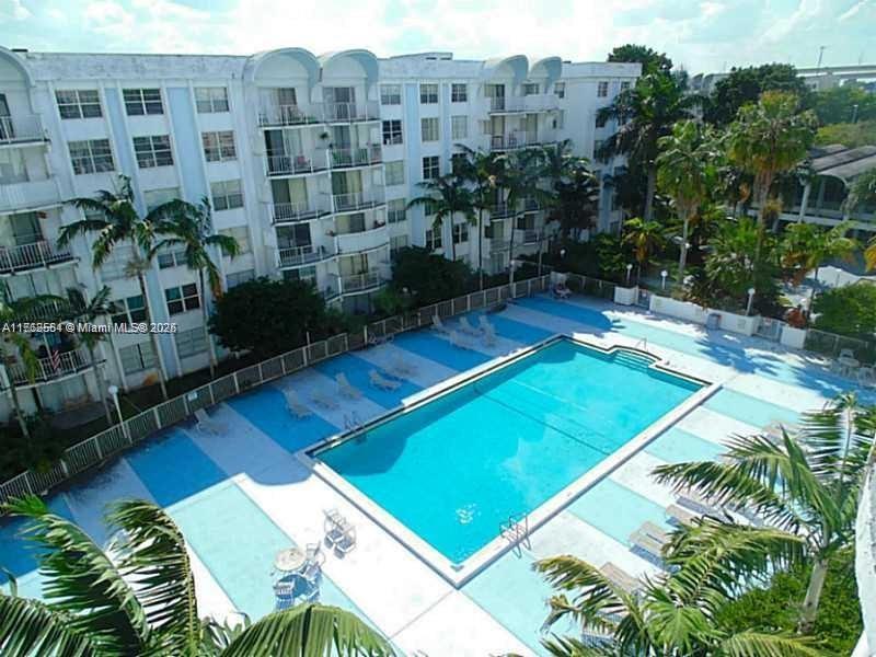 Picture of 498 NW 165Th St # 501, Miami FL 33169