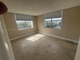 Picture of 498 NW 165Th St # 501, Miami, FL 33169