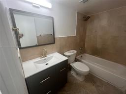 Picture of 498 NW 165Th St # 501, Miami, FL 33169