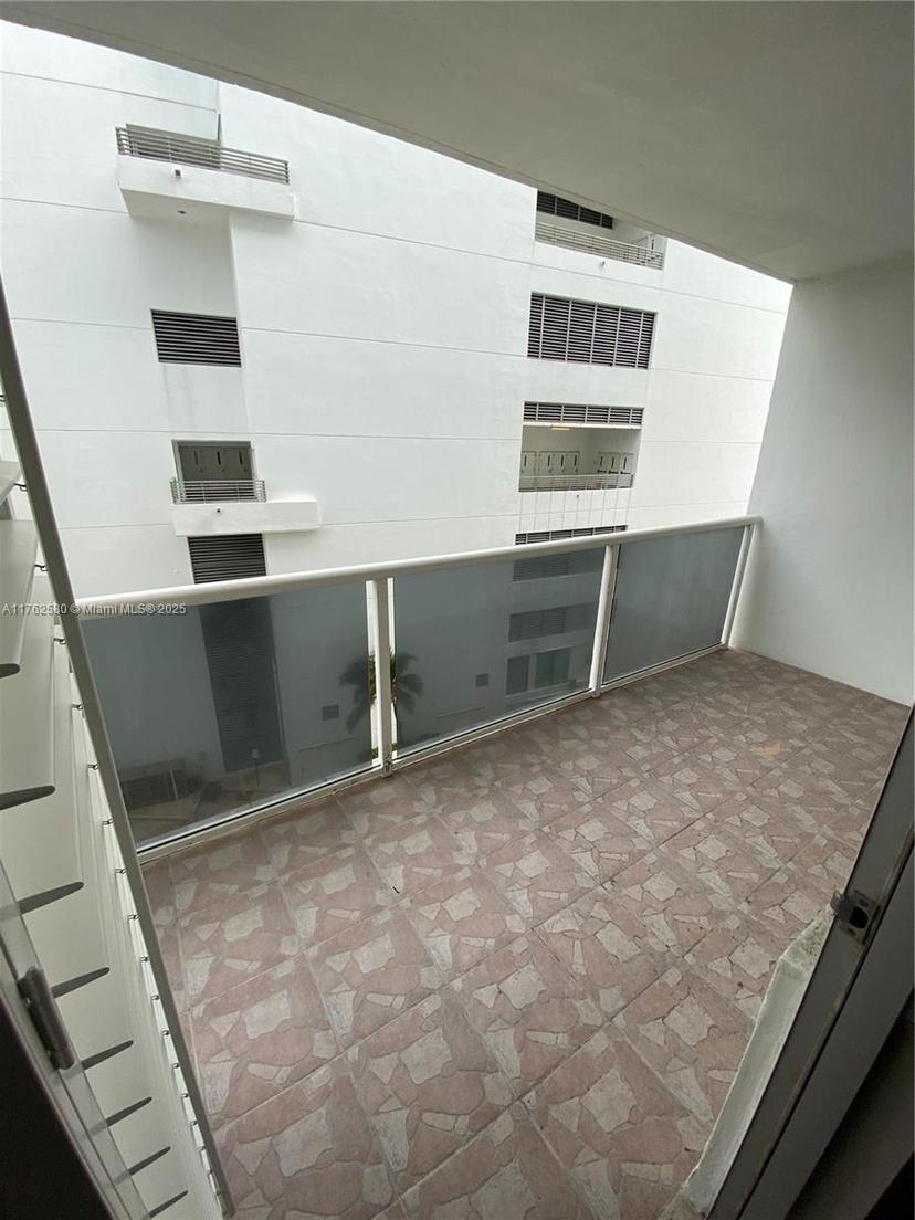 Picture of 3725 S Ocean Dr # 607, Hollywood FL 33019