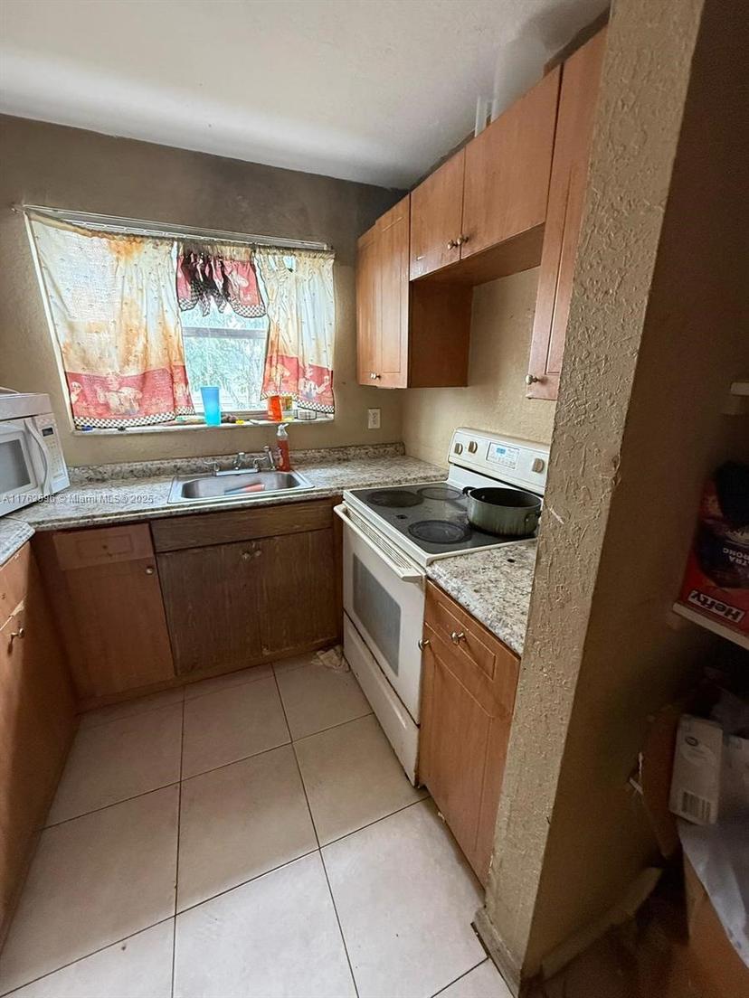 Picture of 3859 NW 207Th St Rd, Miami Gardens FL 33055