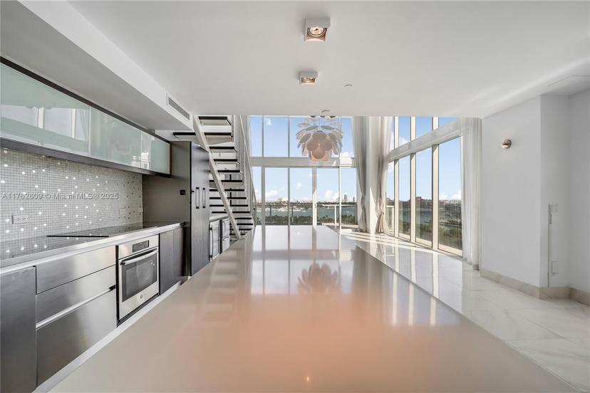 Picture of 1040 Biscayne Blvd # 1001, Miami FL 33132