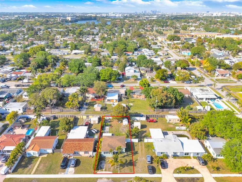 Picture of 2419 Harding St, Hollywood FL 33020