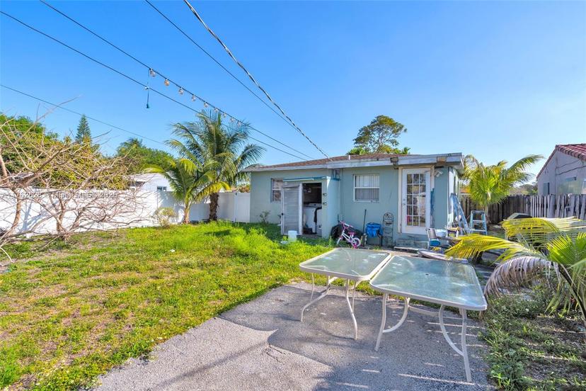 Picture of 2419 Harding St, Hollywood FL 33020