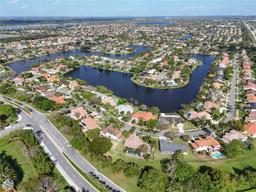 Picture of 221 NW 201St Ave, Pembroke Pines, FL 33029