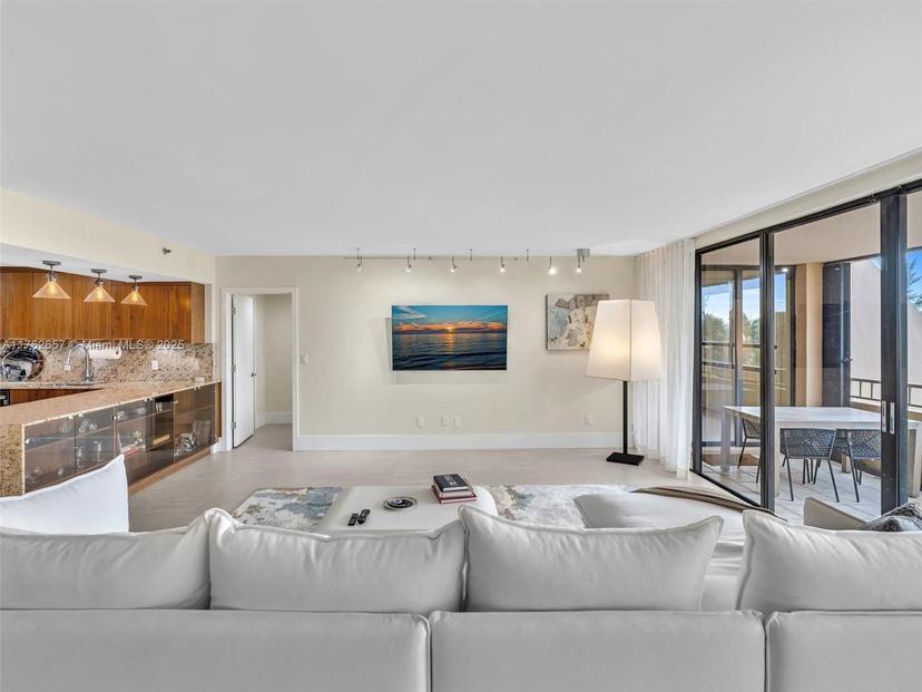 Picture of 11113 Biscayne Blvd # 253, Miami FL 33181