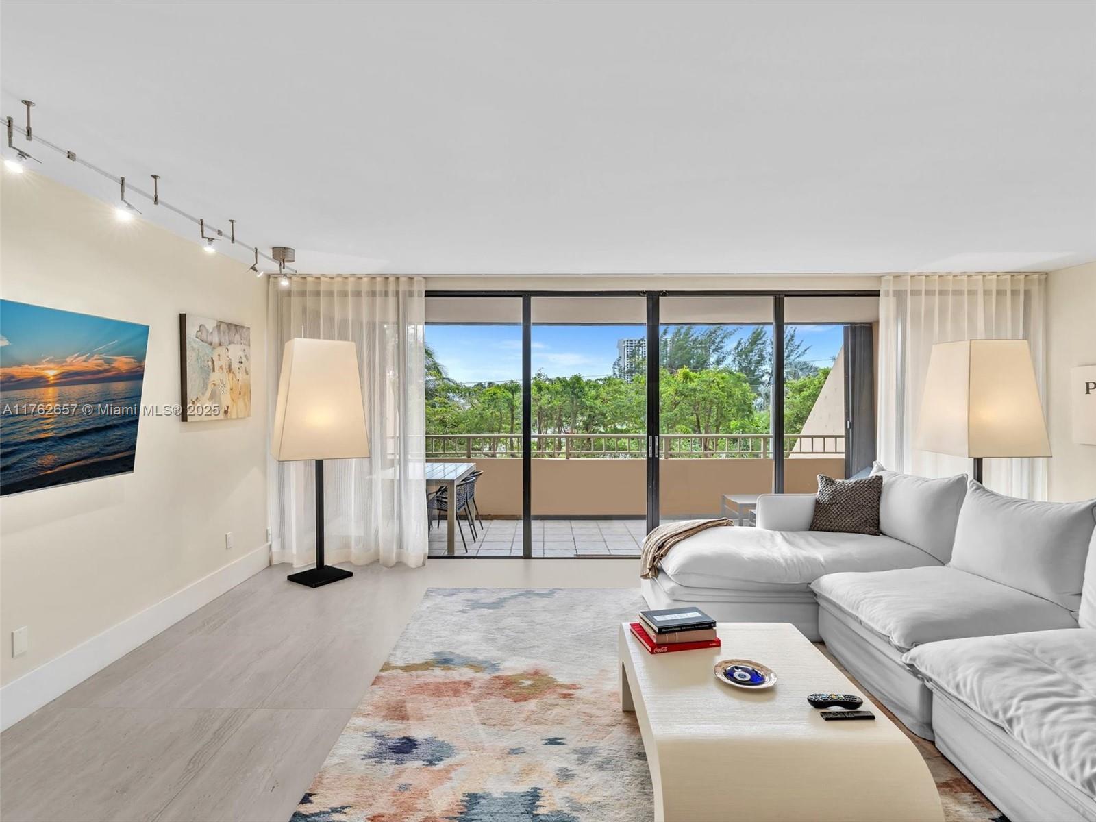 Picture of 11113 Biscayne Blvd # 253, Miami, FL 33181