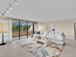Picture of 11113 Biscayne Blvd # 253, Miami, FL 33181