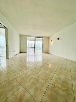 Picture of 2861 Leonard Dr # F601, Aventura, FL 33160